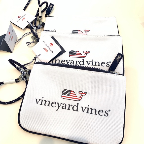 Vineyard Vines wristlet American flag Whale - Picture 3 of 3